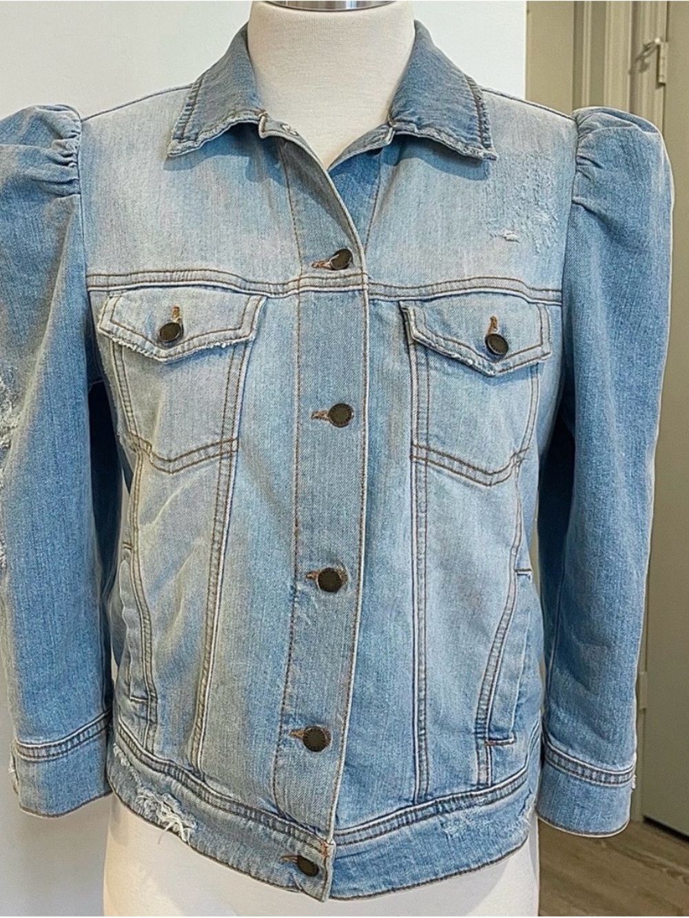Retrofête Ada Denim Puff Shoulder Jean Jacket | Light Blue Stone | Size S | NWOT - Picture 6 of 12